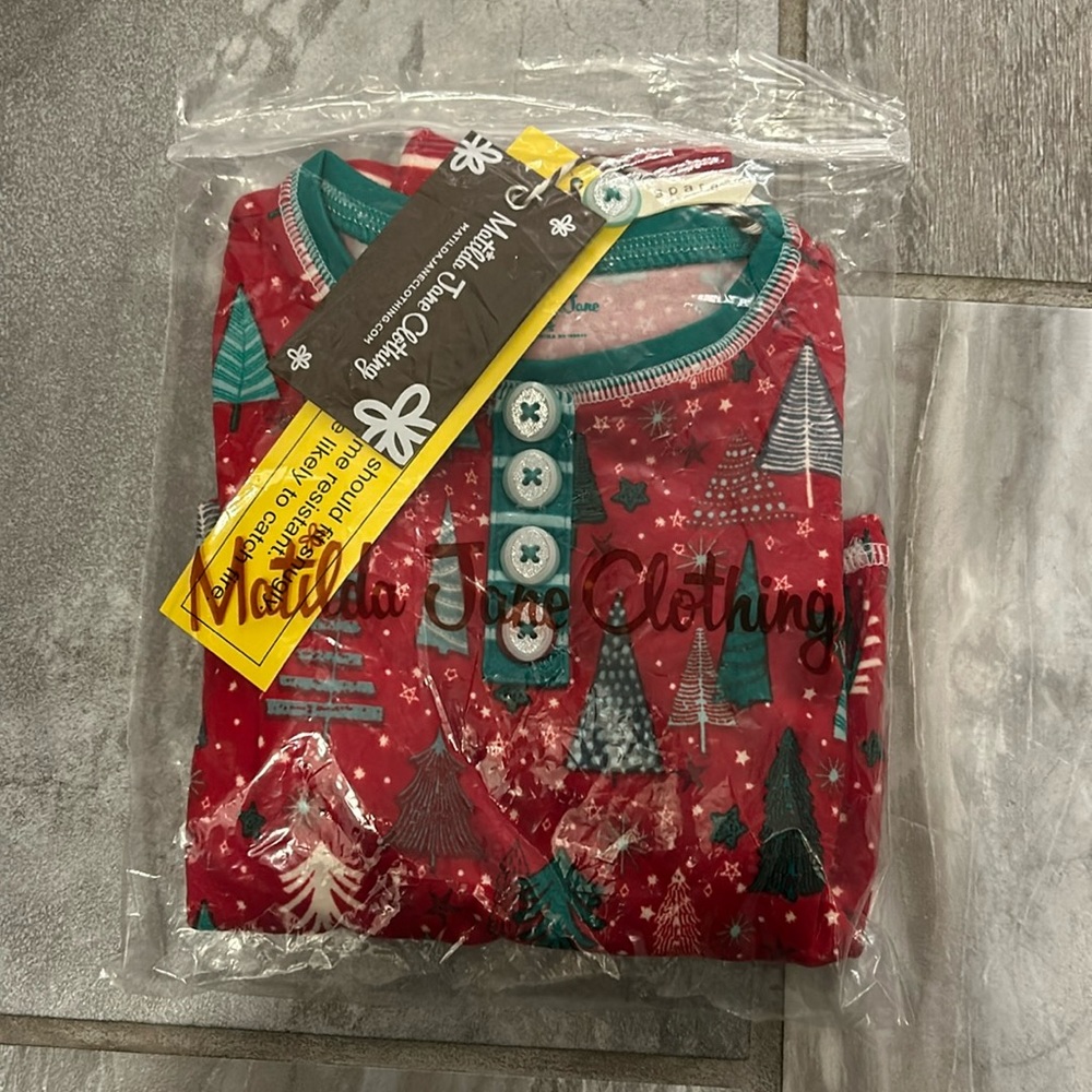 NIB Matilda Jane Christmas pajamas size 6-12 months